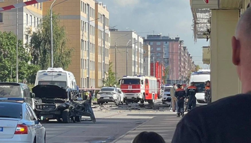 Місце вибуху автомобіля на Колпінському шосе в районі Шушари, Санкт-Петербург