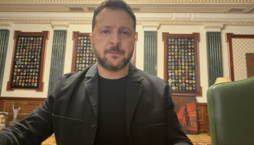 Володимир Зеленський під час вечірнього відеозвернення